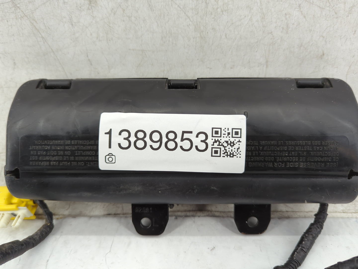 2005-2009 Ford Mustang Air Bag Passenger Right Knee OEM P/N:6R33-63611D10-AB Fits Fits 2005 2006 2007 2008 2009 OEM Used Aut