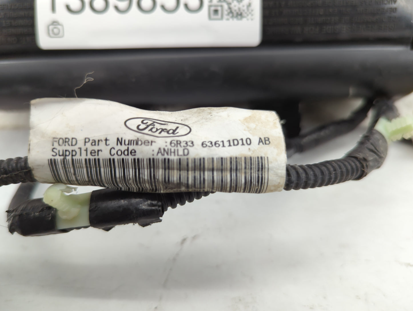 2005-2009 Ford Mustang Air Bag Passenger Right Knee OEM P/N:6R33-63611D10-AB Fits Fits 2005 2006 2007 2008 2009 OEM Used Aut