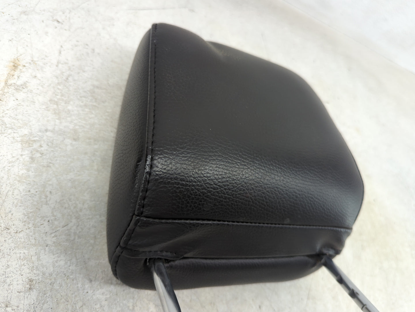 2005-2009 Ford Mustang Headrest Head Rest Front Driver Passenger Seat - Oemusedautoparts1.com