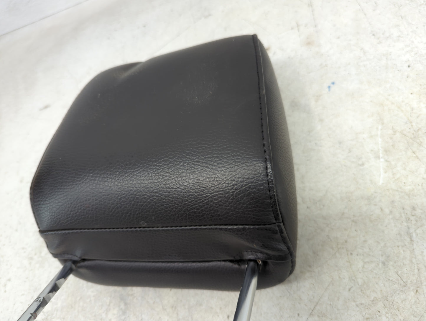 2005-2009 Ford Mustang Headrest Head Rest Front Driver Passenger Seat - Oemusedautoparts1.com