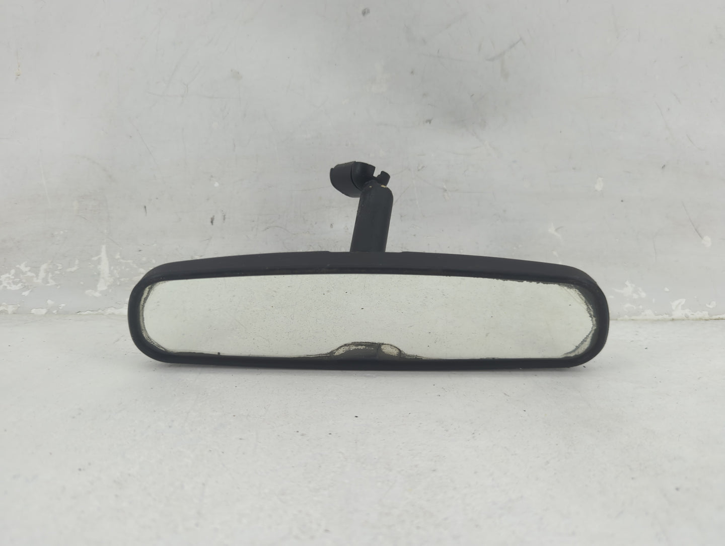 2005 Ford Mustang Interior Rear View Mirror Replacement OEM P/N:E8011681 MODEL 240 Fits OEM Used Auto Parts - Oemusedautopar