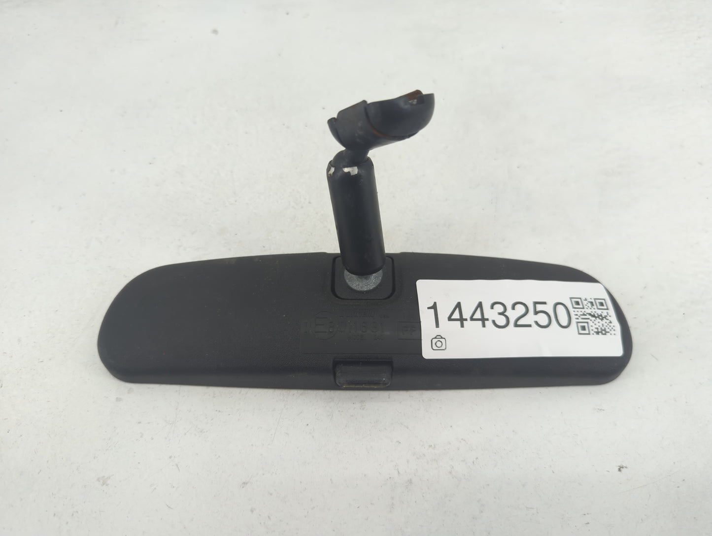 2005 Ford Mustang Interior Rear View Mirror Replacement OEM P/N:E8011681 MODEL 240 Fits OEM Used Auto Parts - Oemusedautopar