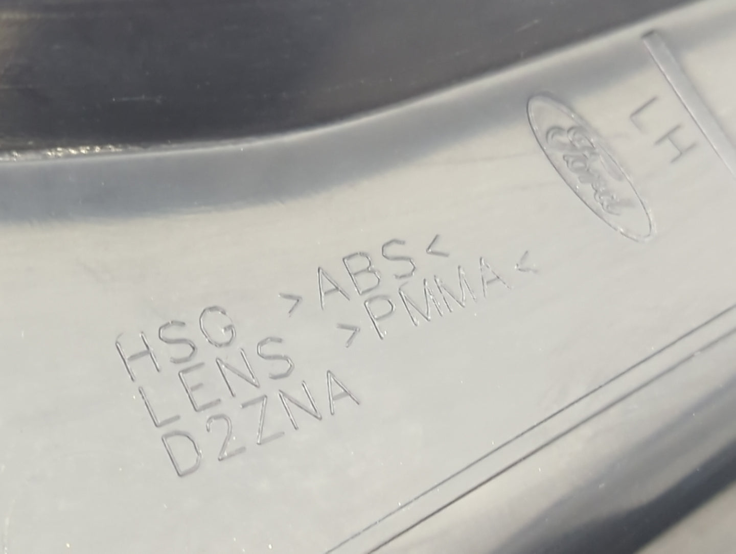2005-2009 Ford Mustang Tail Light Assembly Driver Left OEM P/N:D2ZNA Fits Fits 2005 2006 2007 2008 2009 OEM Used Auto Parts 