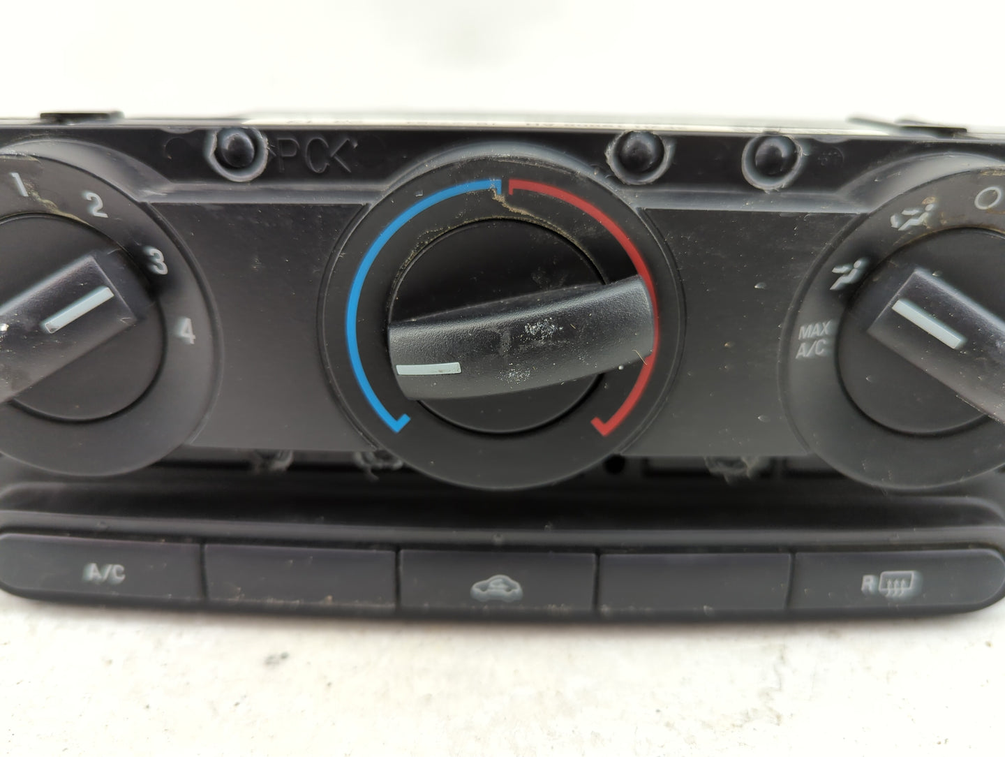2005-2009 Ford Mustang Climate Control Module Temperature AC/Heater Replacement P/N:3F2H-19808-AH Fits OEM Used Auto Parts -