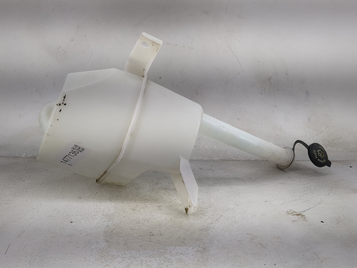 2005-2009 Ford Mustang Windshield Washer Fluid Reservoir Bottle Oem 1477136 - Oemusedautoparts1.com