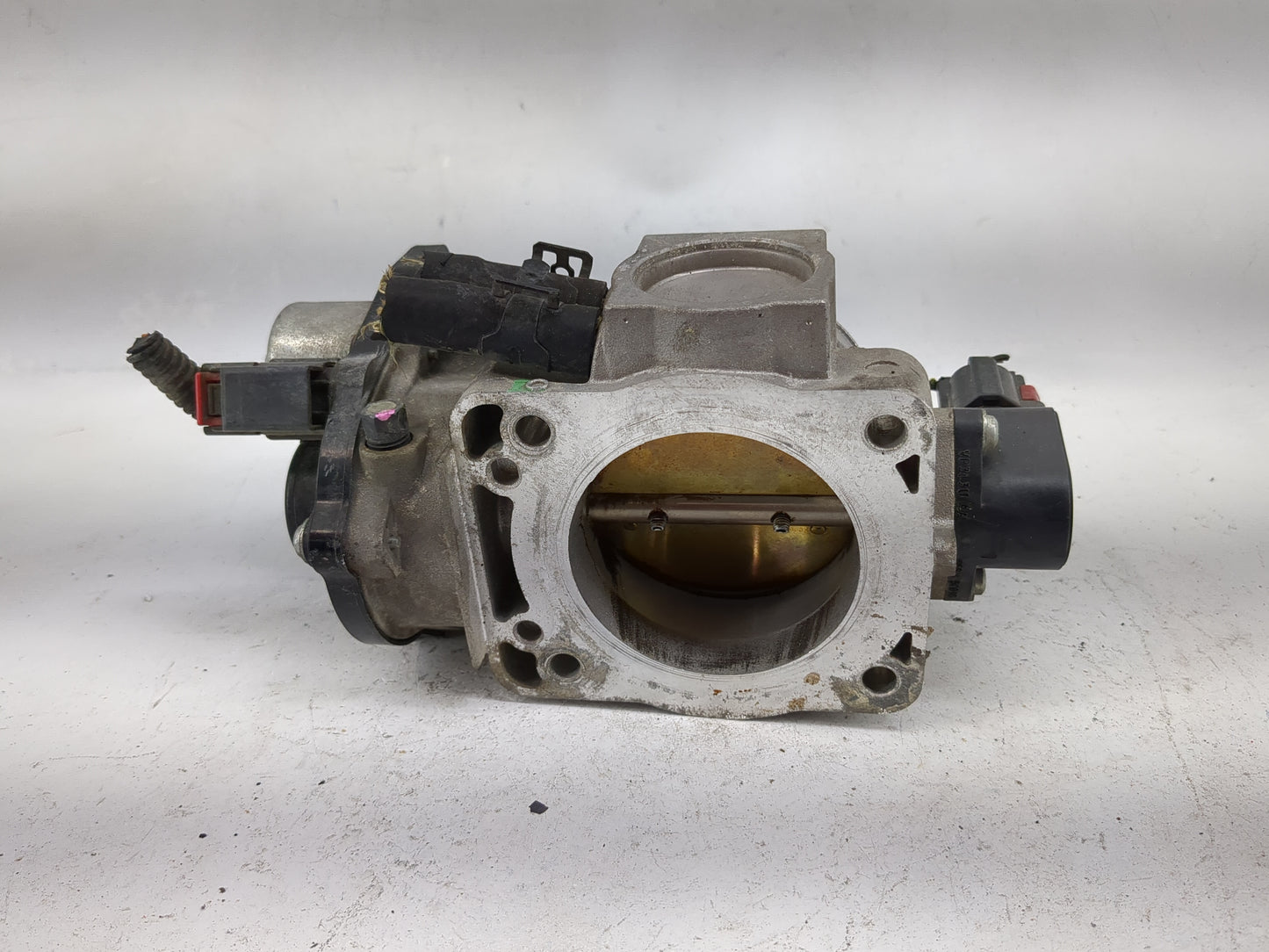 2005 Ford Mustang Throttle Body P/N:5R3E-DA 5R3E-03160-53 Fits OEM Used Auto Parts - Oemusedautoparts1.com