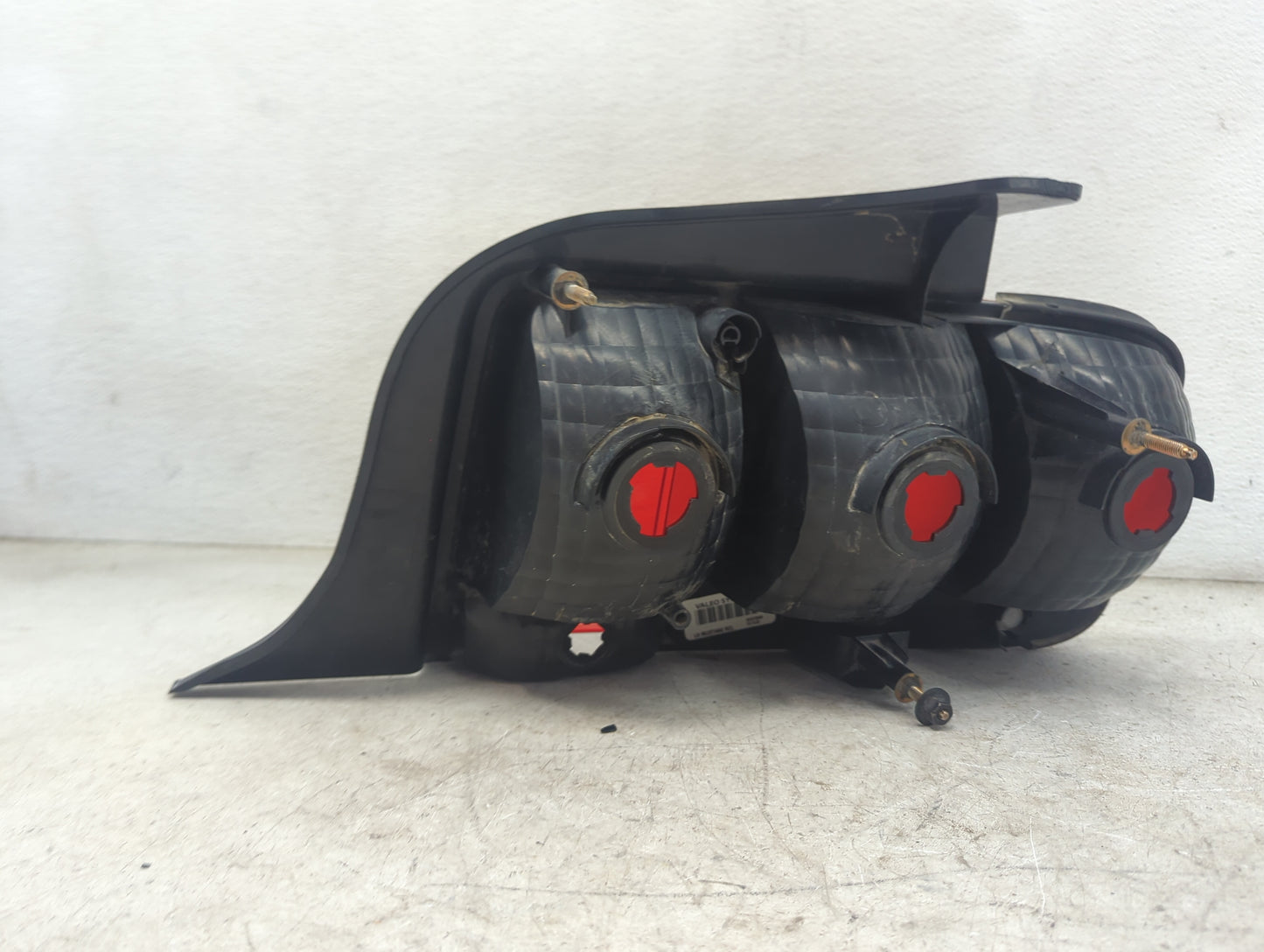 2005-2009 Ford Mustang Tail Light Assembly Driver Left OEM Fits Fits 2005 2006 2007 2008 2009 OEM Used Auto Parts - Oemuseda