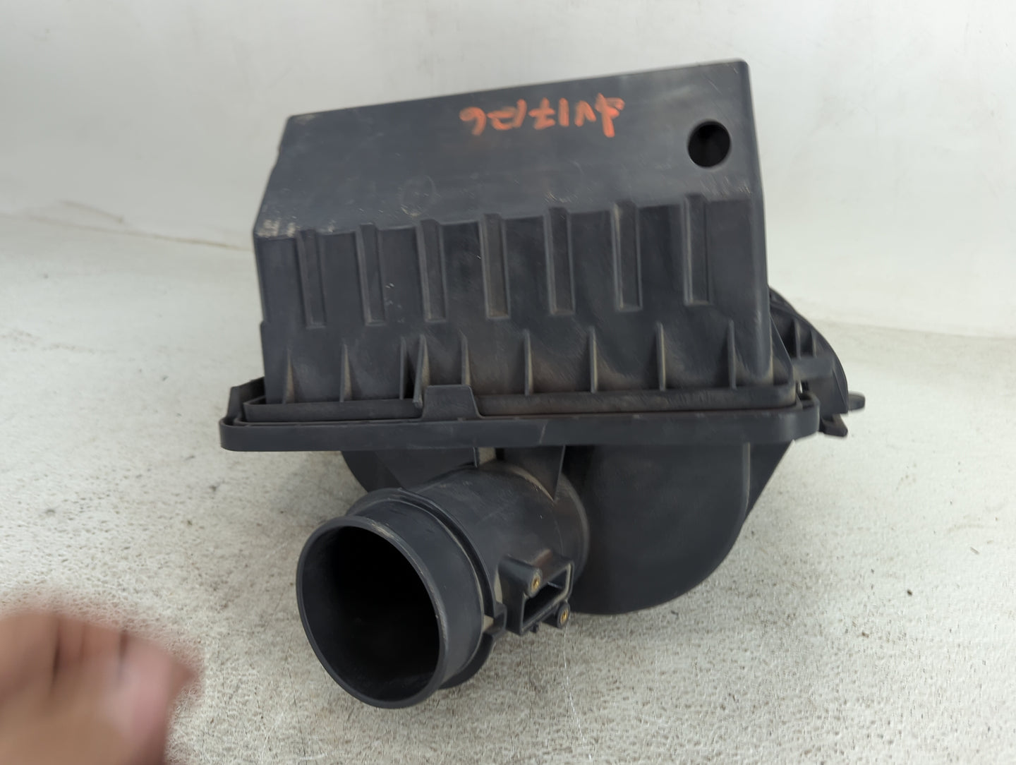 2005-2010 Ford Mustang Air Cleaner Intake-duct Hose Tube 1495438 - Oemusedautoparts1.com