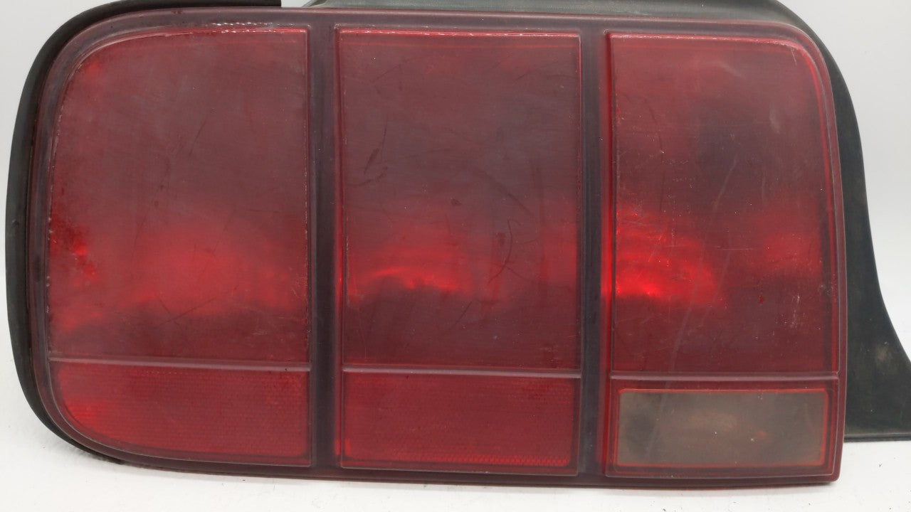 2005-2009 Ford Mustang Tail Light Assembly Driver Left OEM P/N:8R33-13B505-AB Fits Fits 2005 2006 2007 2008 2009 OEM Used Au