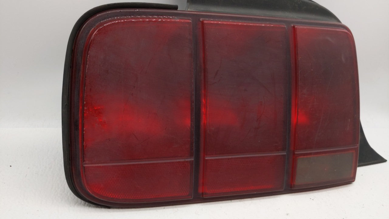 2005-2009 Ford Mustang Tail Light Assembly Driver Left OEM P/N:8R33-13B505-AB Fits Fits 2005 2006 2007 2008 2009 OEM Used Au