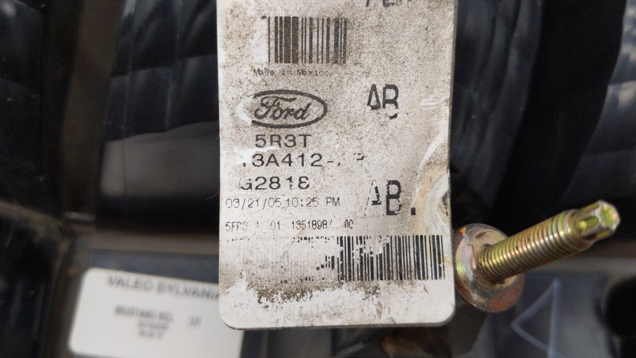 2005-2009 Ford Mustang Tail Light Assembly Driver Left OEM P/N:8R33-13B505-AB Fits Fits 2005 2006 2007 2008 2009 OEM Used Au