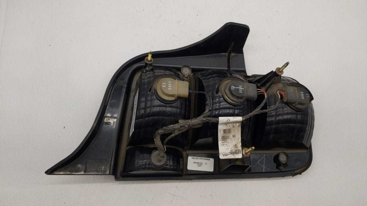 2005-2009 Ford Mustang Tail Light Assembly Driver Left OEM P/N:8R33-13B505-AB Fits Fits 2005 2006 2007 2008 2009 OEM Used Au