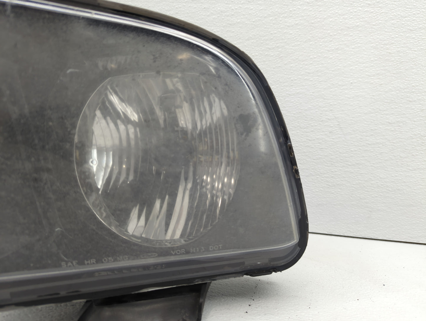 2005-2006 Ford Mustang Driver Left Oem Head Light Headlight Lamp - Oemusedautoparts1.com