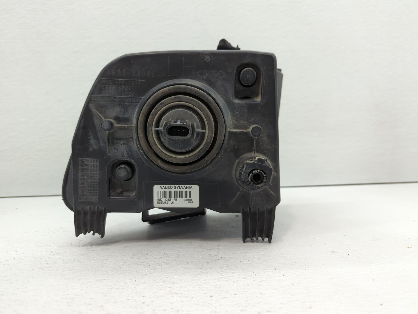 2005-2006 Ford Mustang Driver Left Oem Head Light Headlight Lamp - Oemusedautoparts1.com