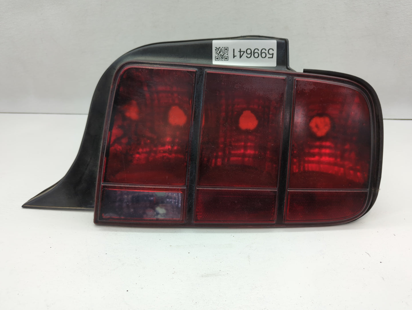 2005-2009 Ford Mustang Tail Light Assembly Passenger Right OEM Fits Fits 2005 2006 2007 2008 2009 OEM Used Auto Parts - Oemu