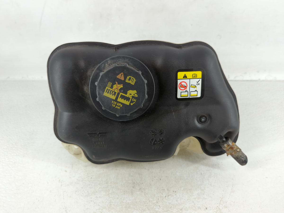 2005-2010 Ford Mustang Radiator Coolant Overflow Expansion Tank Bottle 724042 - Oemusedautoparts1.com