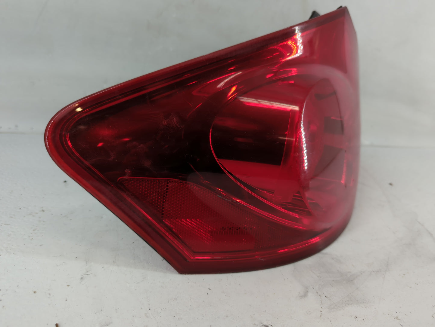 2005-2009 Ford Mustang Tail Light Assembly Driver Left OEM Fits Fits 2005 2006 2007 2008 2009 OEM Used Auto Parts - Oemuseda