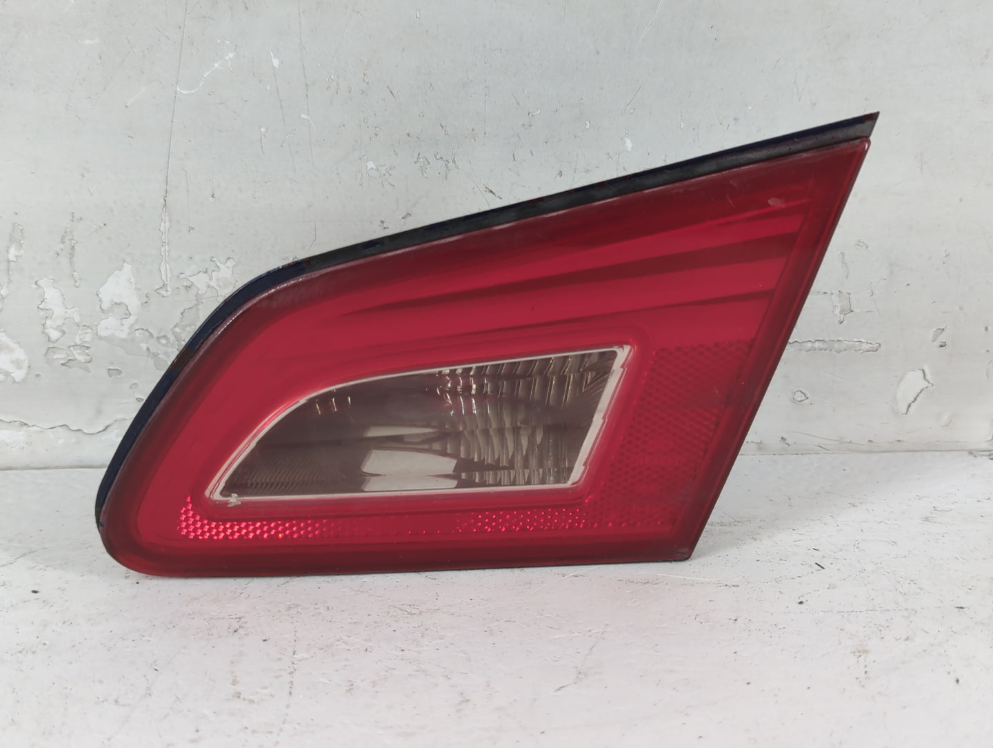 2005-2009 Ford Mustang Tail Light Assembly Driver Left OEM Fits Fits 2005 2006 2007 2008 2009 OEM Used Auto Parts - Oemuseda