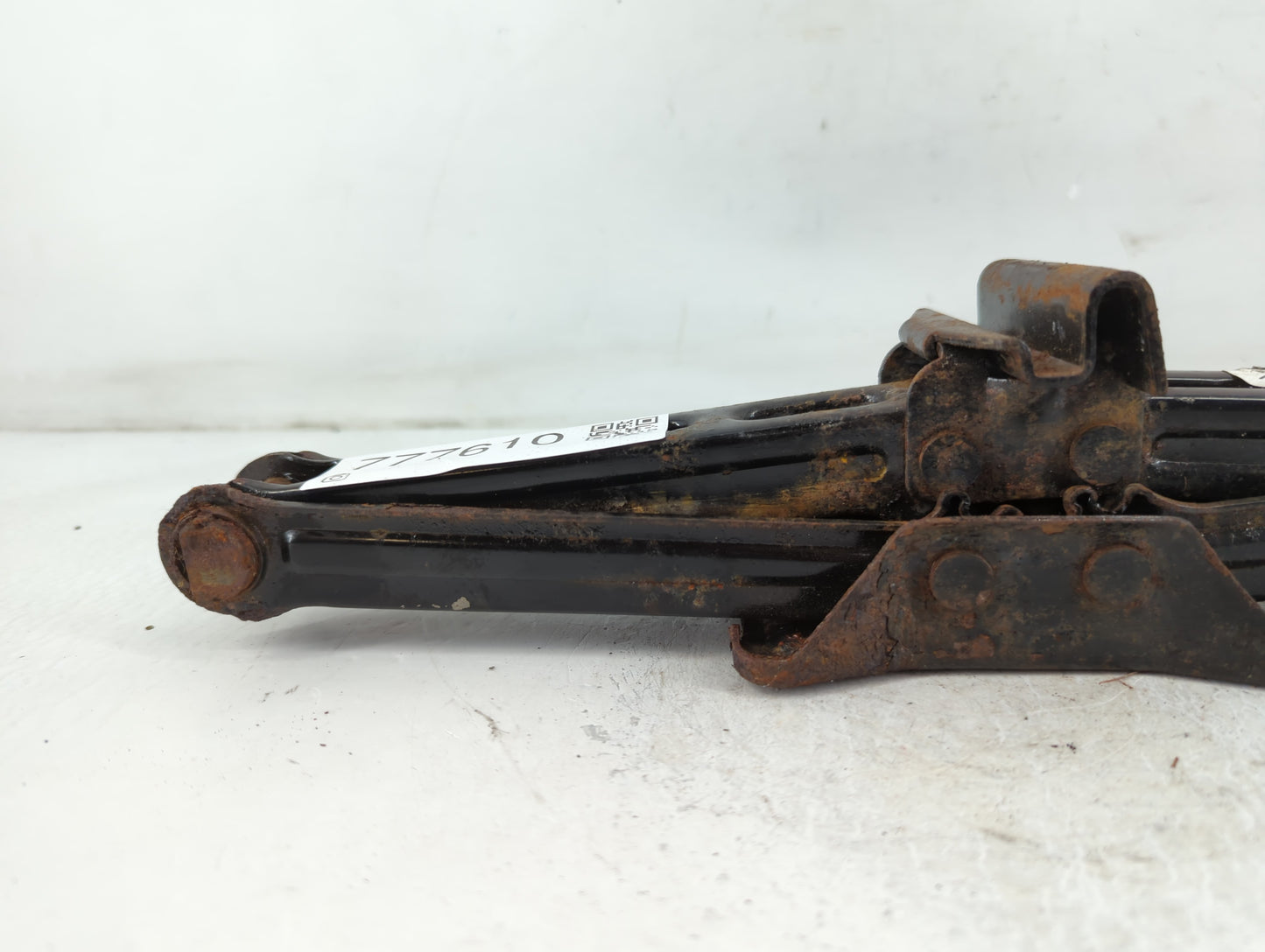 2005 Ford Mustang Spare Scissor Car Jack - Oemusedautoparts1.com