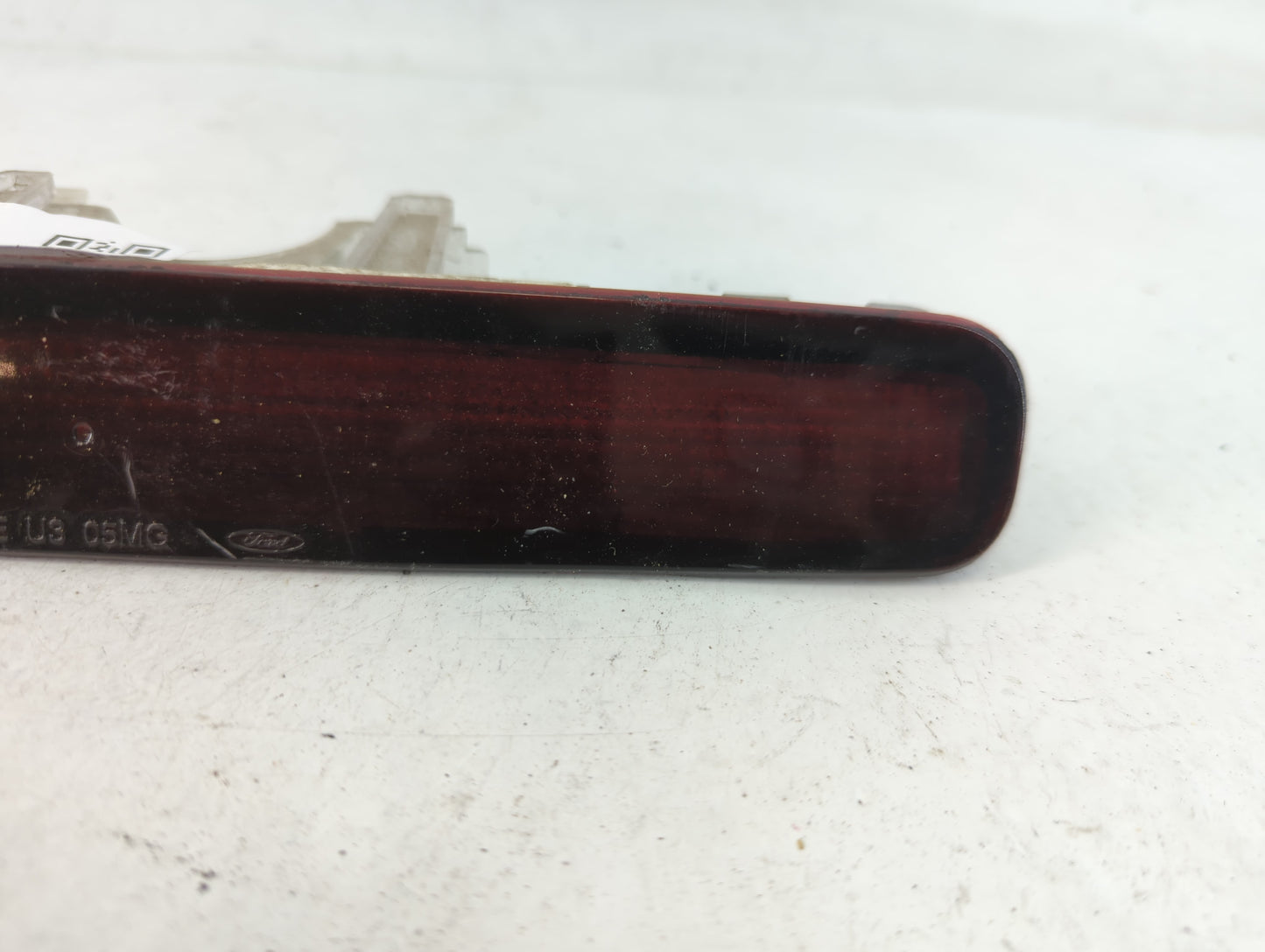 2005 Ford Mustang High Mounted Stop Third Brake Light Lamp - Oemusedautoparts1.com