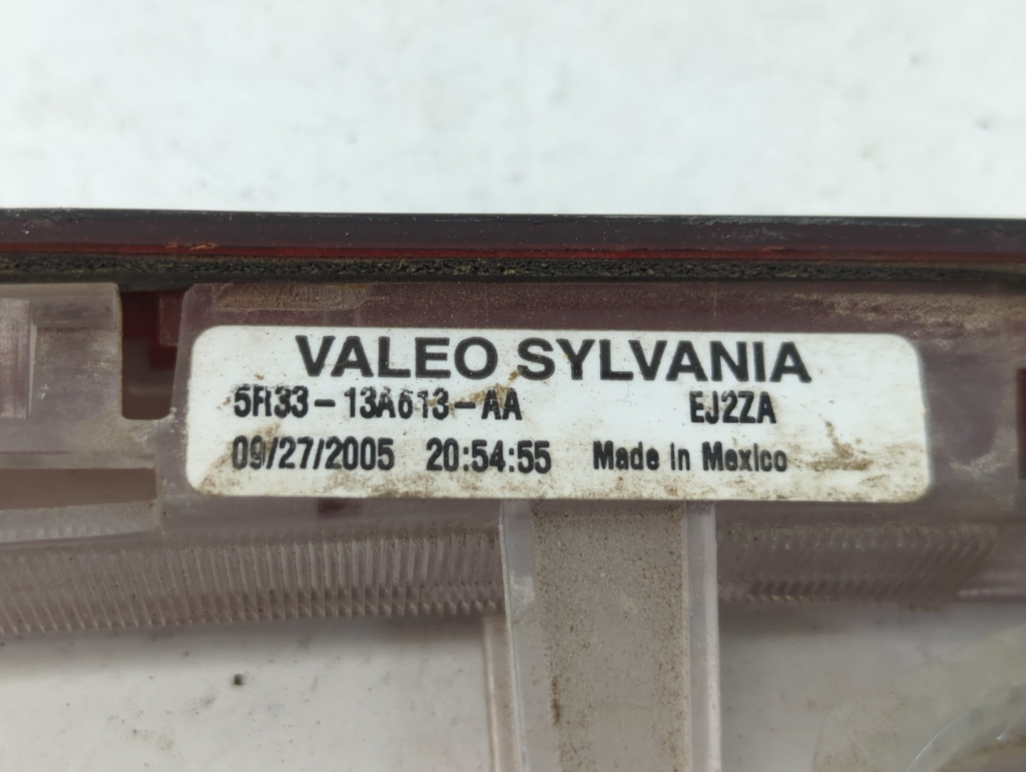 2005 Ford Mustang High Mounted Stop Third Brake Light Lamp - Oemusedautoparts1.com