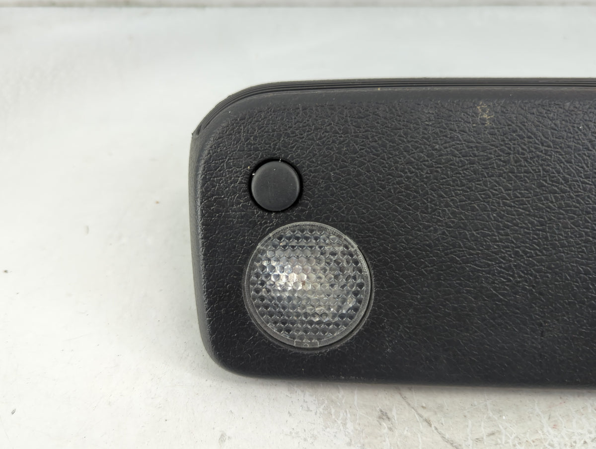 2005 Ford Mustang Overhead Roof Console - Oemusedautoparts1.com