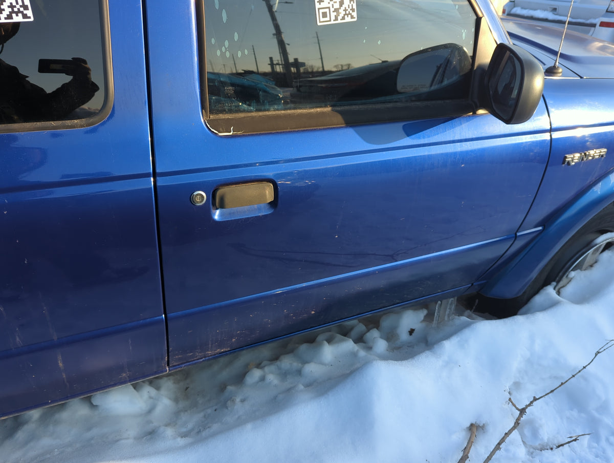 2003-2005 Ford Ranger Passenger Front Door Oem 1364507 - Oemusedautoparts1.com