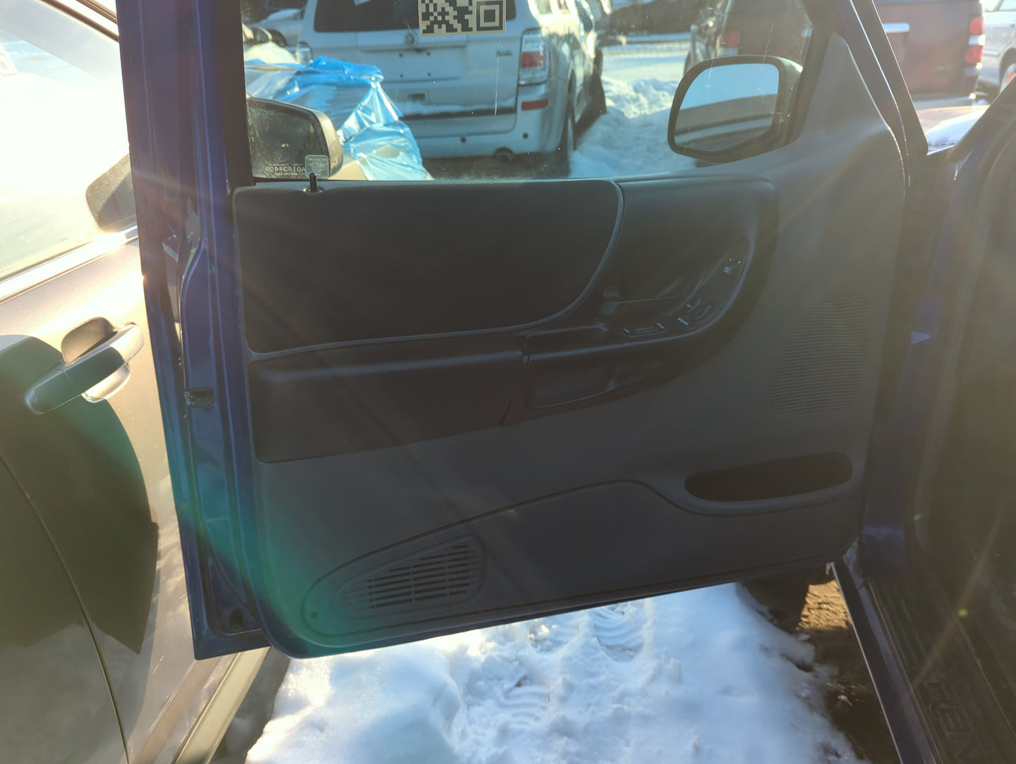 2005 Ford Ranger Front Left Driver Interior Door Panel Trim 1364570 - Oemusedautoparts1.com