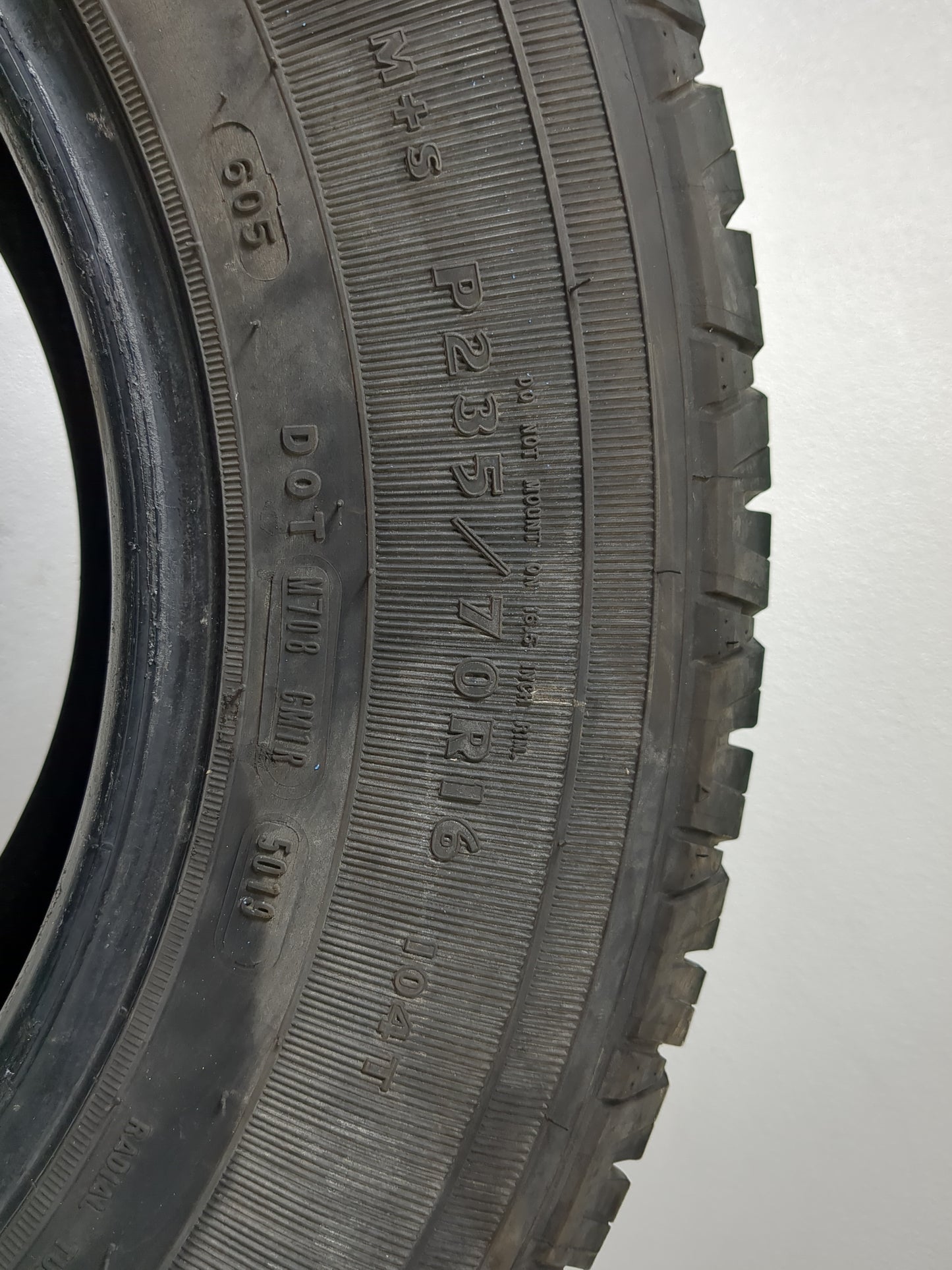 Used Tire 235/70R16 GOODYEAR TRAILMARK 104T - Tread Depth 9/32 - Oemusedautoparts1.com