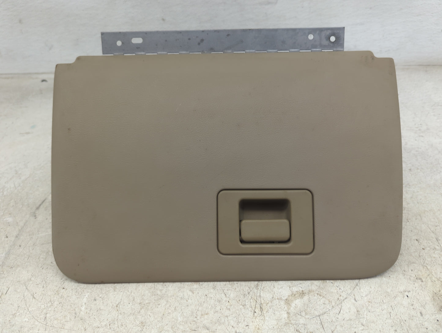 2005 Ford Ranger Passenger Glove Box Door Storage Compartment 1482643 - Oemusedautoparts1.com