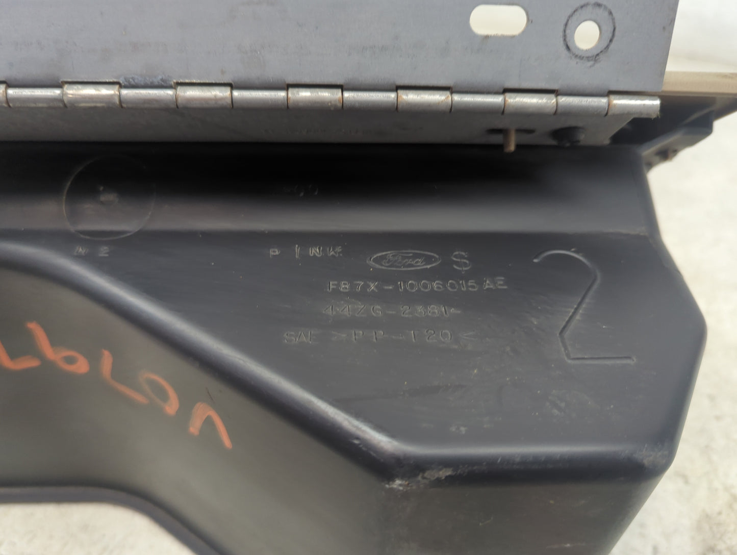 2005 Ford Ranger Passenger Glove Box Door Storage Compartment 1482643 - Oemusedautoparts1.com