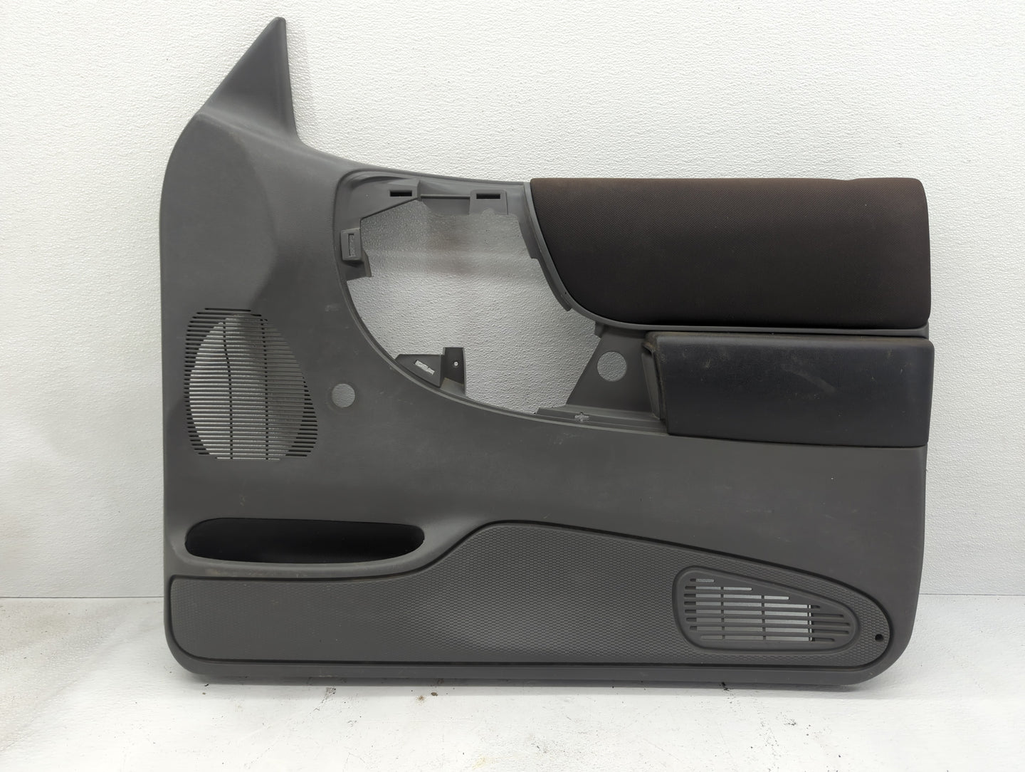 2005 Ford Ranger Front Right Passenger Interior Door Panel Trim - Oemusedautoparts1.com