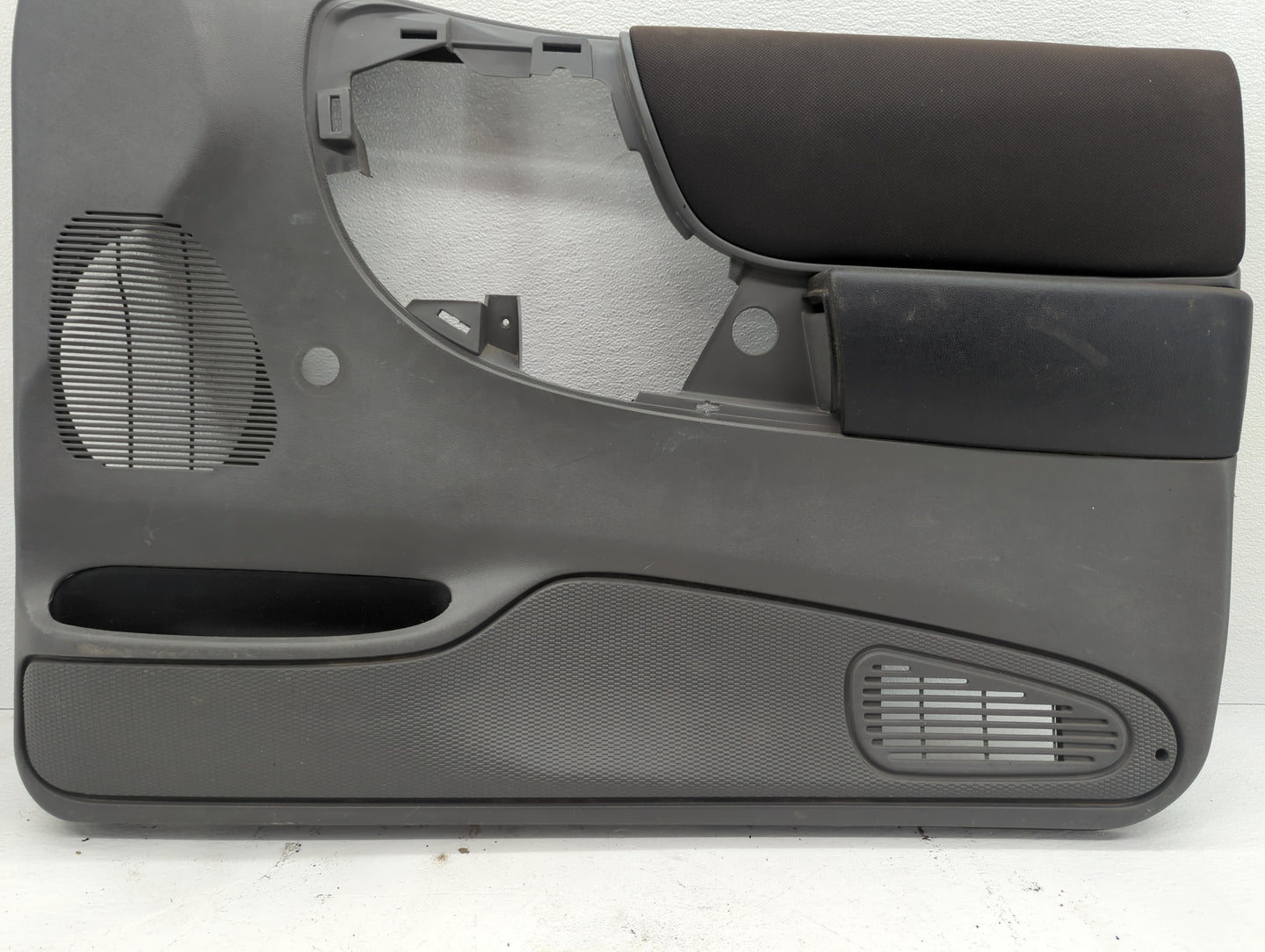 2005 Ford Ranger Front Right Passenger Interior Door Panel Trim - Oemusedautoparts1.com