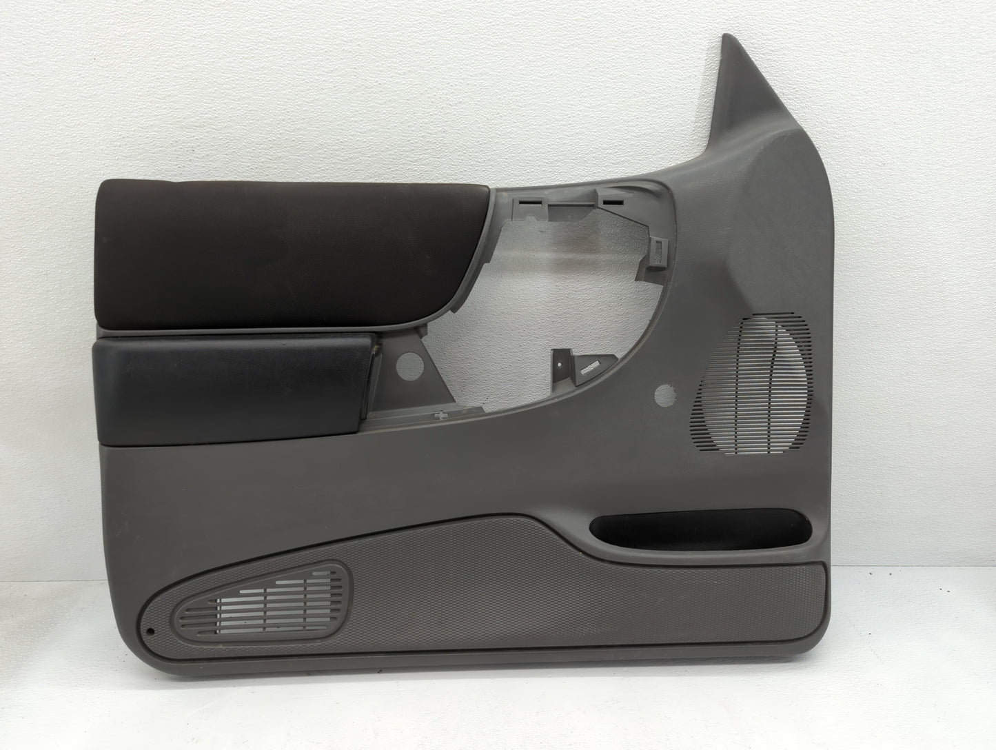 2005 Ford Ranger Front Left Driver Interior Door Panel Trim - Oemusedautoparts1.com