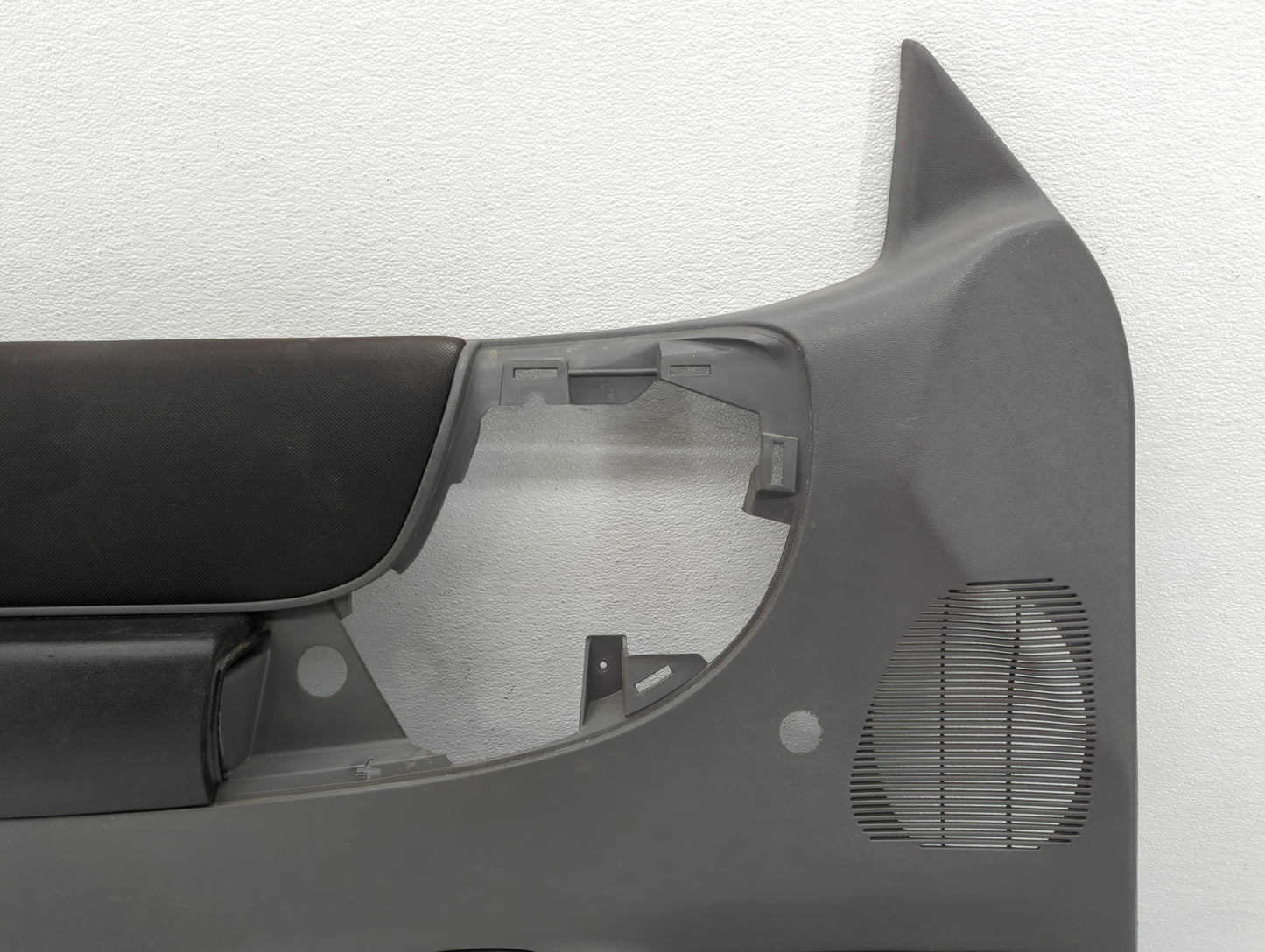 2005 Ford Ranger Front Left Driver Interior Door Panel Trim - Oemusedautoparts1.com