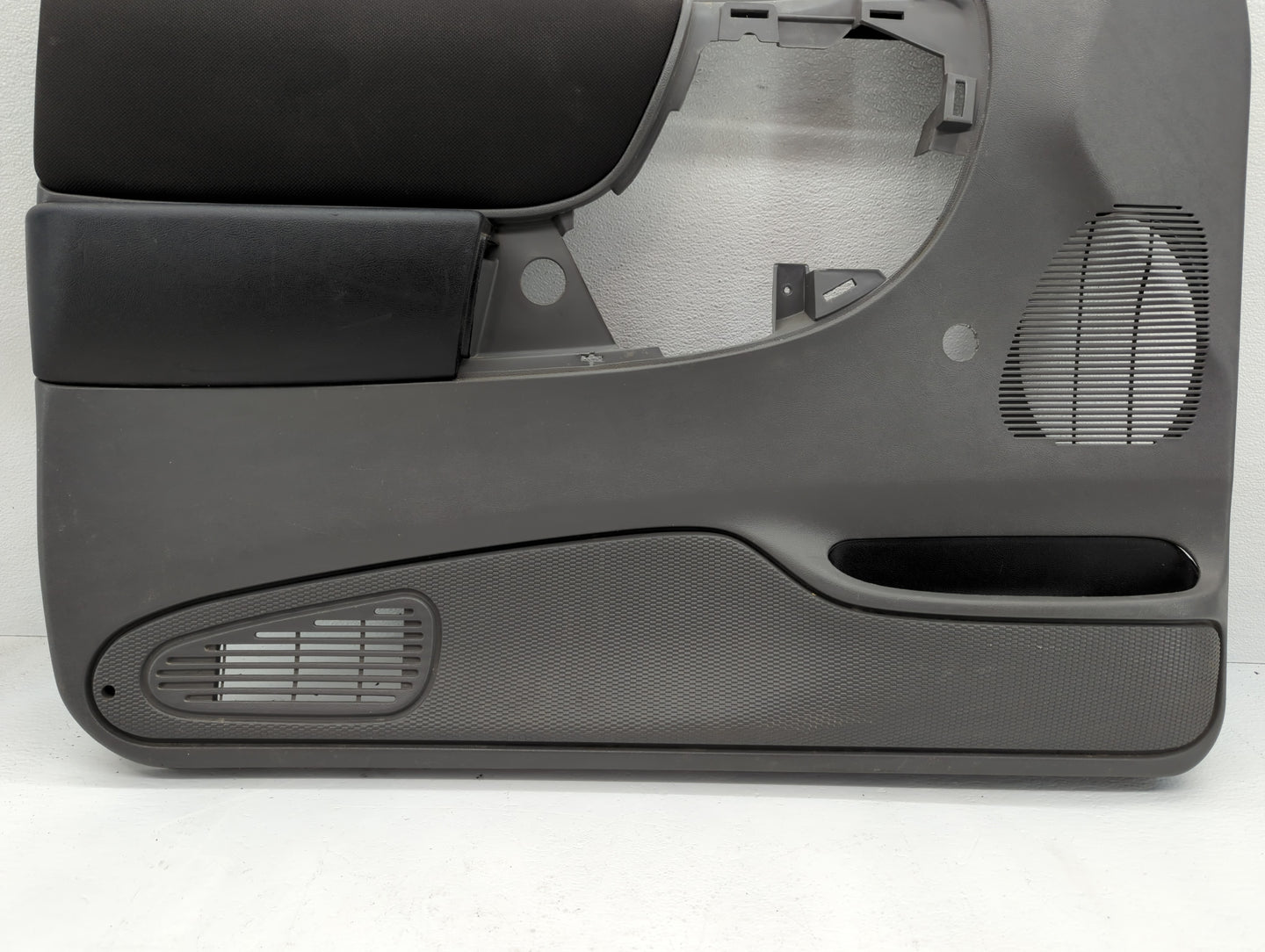 2005 Ford Ranger Front Left Driver Interior Door Panel Trim - Oemusedautoparts1.com