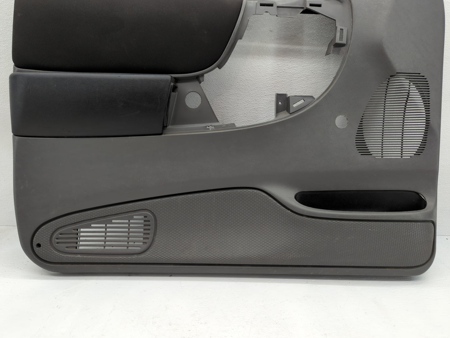 2005 Ford Ranger Front Left Driver Interior Door Panel Trim - Oemusedautoparts1.com