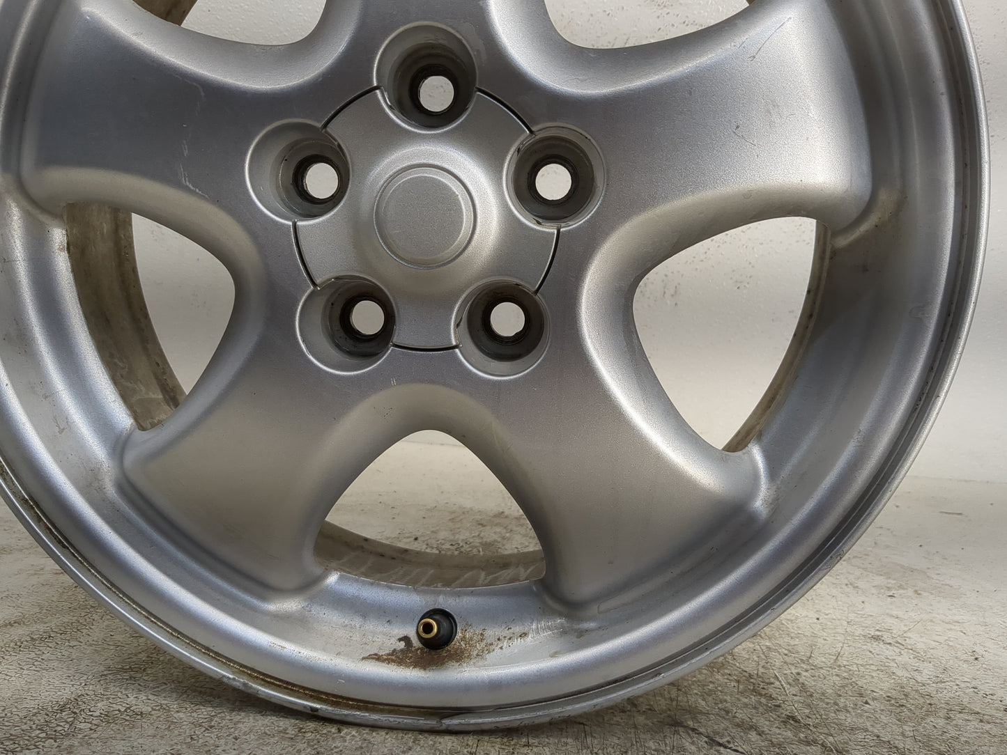 2003-2007 Ford Taurus Oem Wheel Rim - Oemusedautoparts1.com