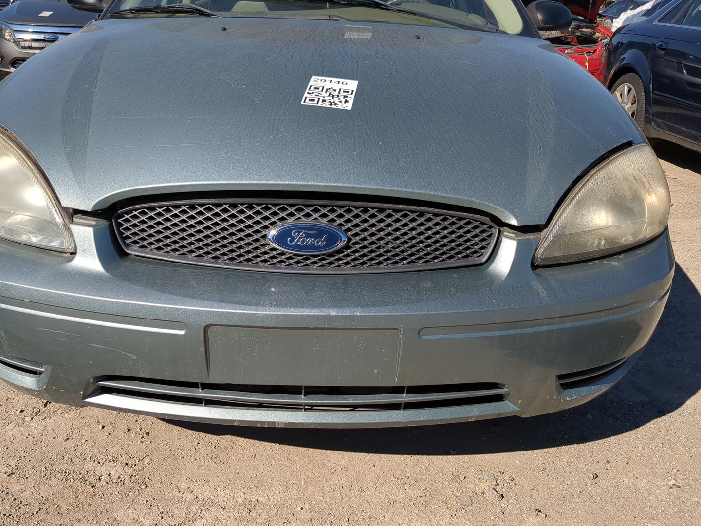 2004-2007 Ford Taurus Front Grille Bumper Not Included - Oemusedautoparts1.com