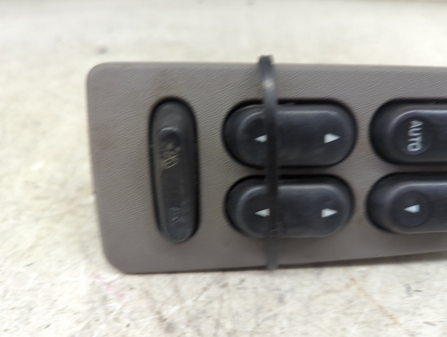 2005 Ford Taurus Master Power Window Switch Replacement Driver Side Left P/N:YF1Z14529ABB Fits OEM Used Auto Parts - Oemused