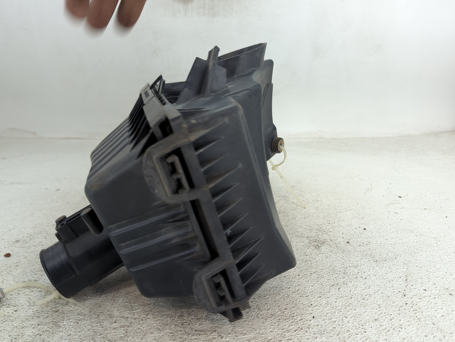 2005-2007 Ford Taurus Air Cleaner Intake-duct Hose Tube 1495432 - Oemusedautoparts1.com