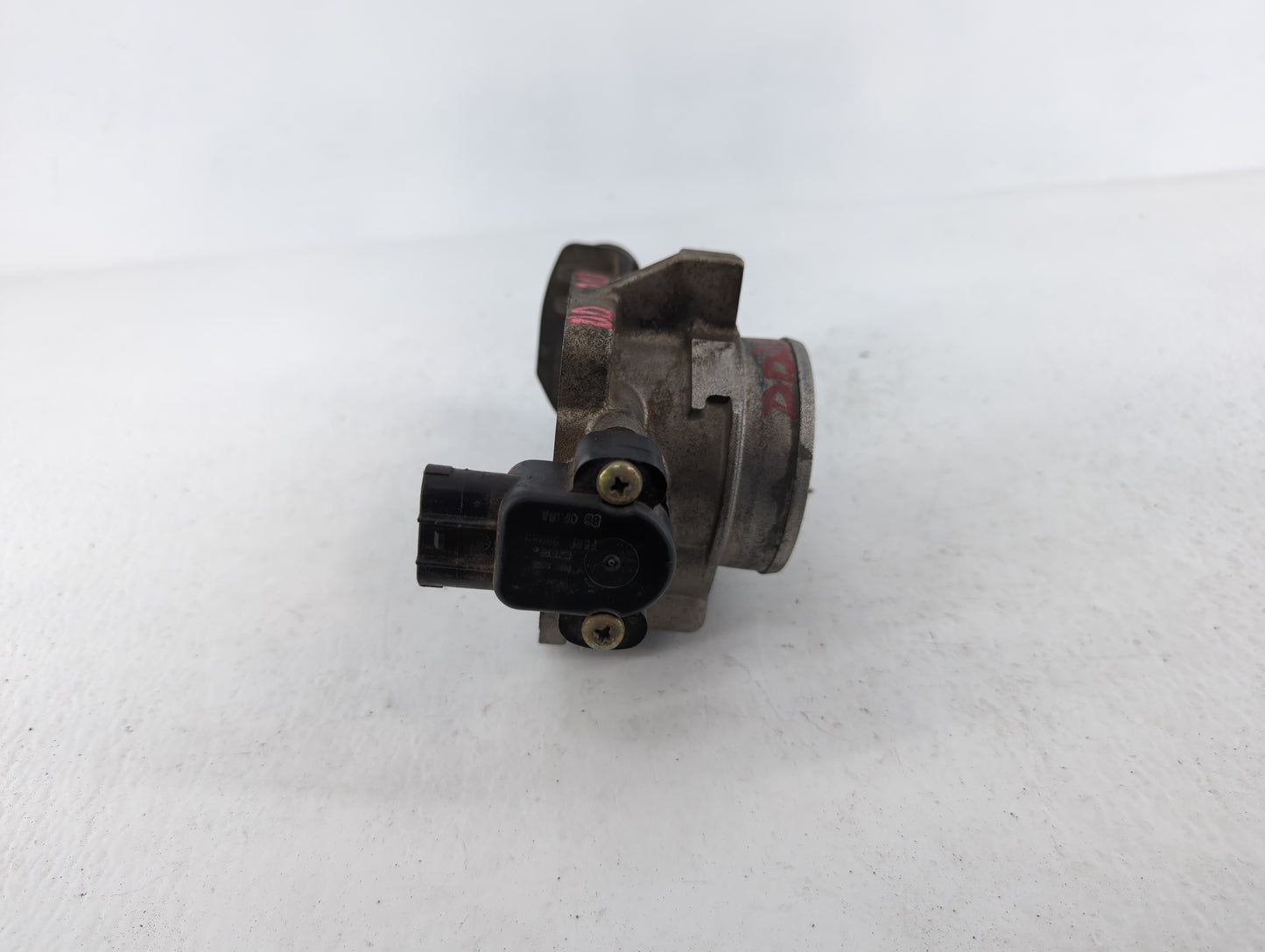 2000-2007 Ford Taurus Throttle Body P/N:F5RF 9B989 Fits Fits 2000 2001 2002 2003 2004 2005 2006 2007 OEM Used Auto Parts - O