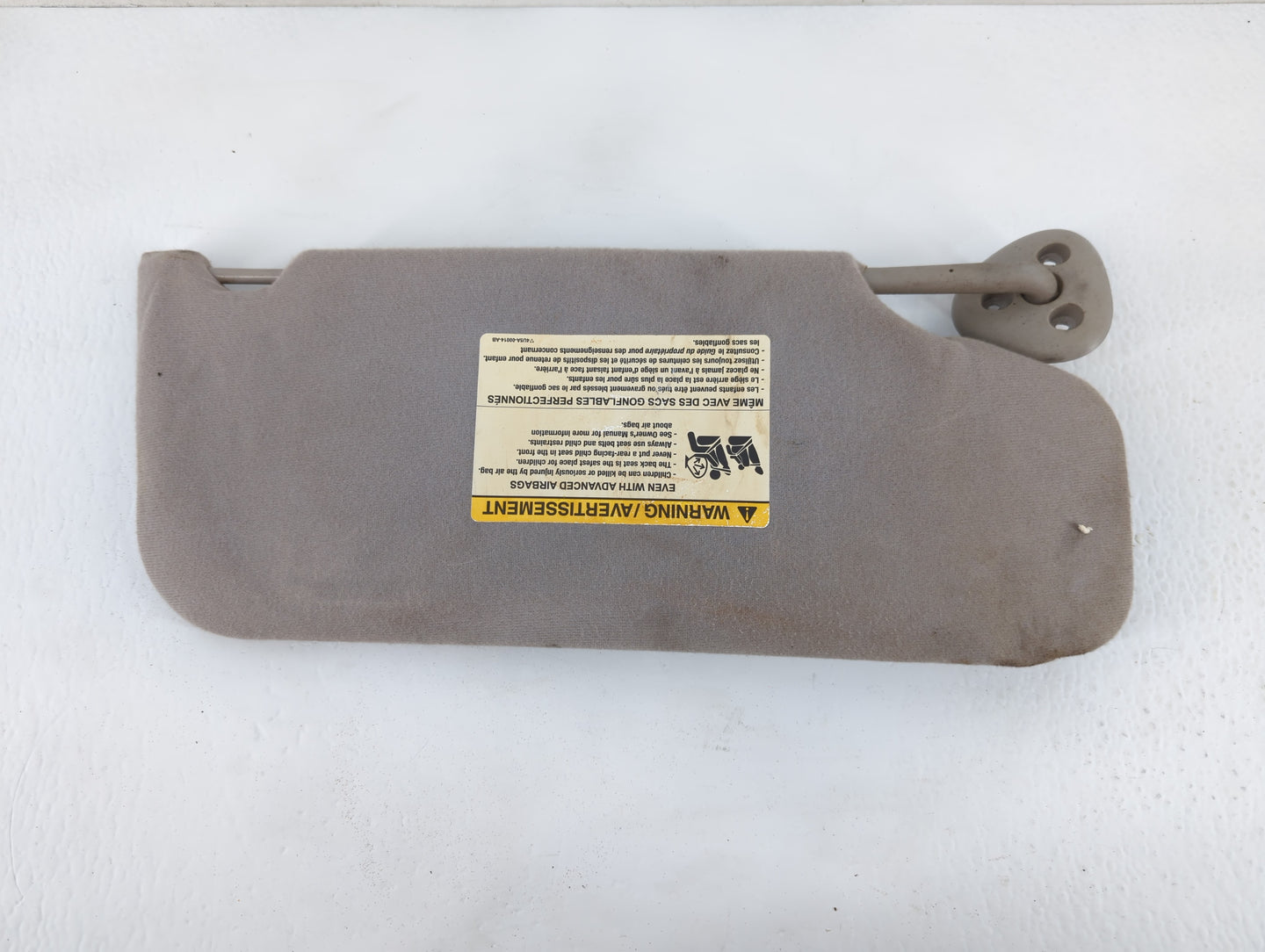 2004-2007 Ford Taurus Sun Visor Shade Replacement Driver Left Mirror Fits Fits 2004 2005 2006 2007 OEM Used Auto Parts - Oem