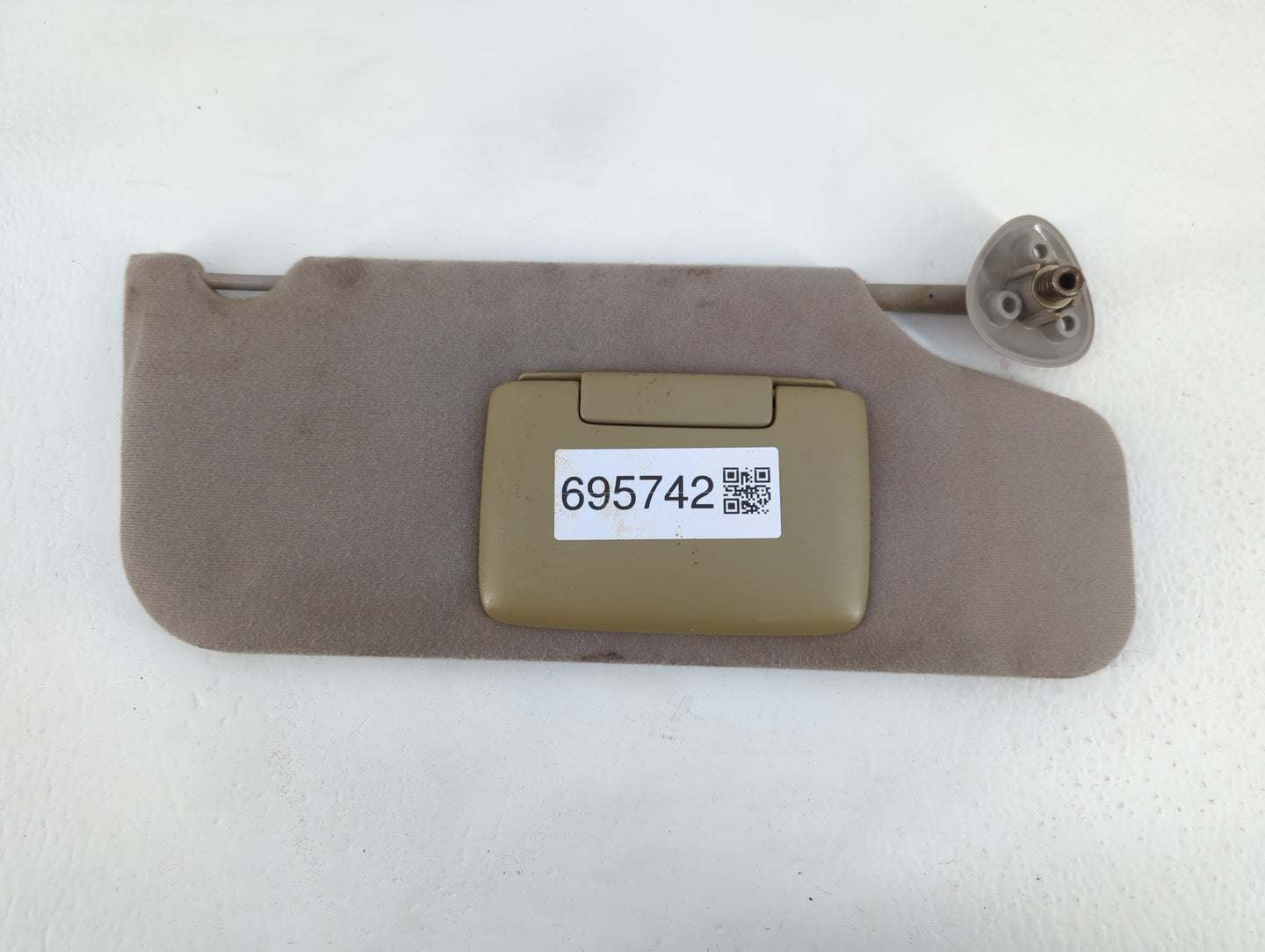 2004-2007 Ford Taurus Sun Visor Shade Replacement Passenger Right Mirror Fits Fits 2004 2005 2006 2007 OEM Used Auto Parts -