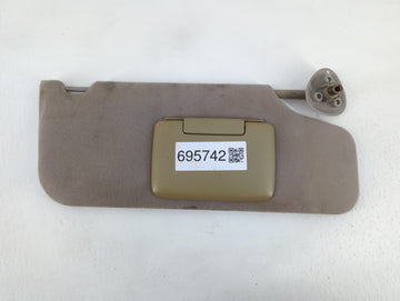 2004-2007 Ford Taurus Sun Visor Shade Replacement Passenger Right Mirror Fits Fits 2004 2005 2006 2007 OEM Used Auto Parts