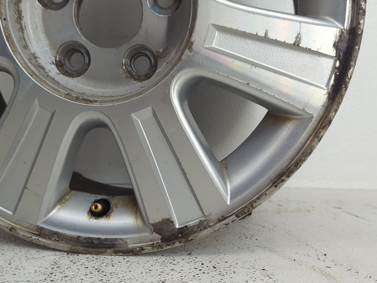 2003-2007 Ford Taurus Oem Wheel Rim - Oemusedautoparts1.com