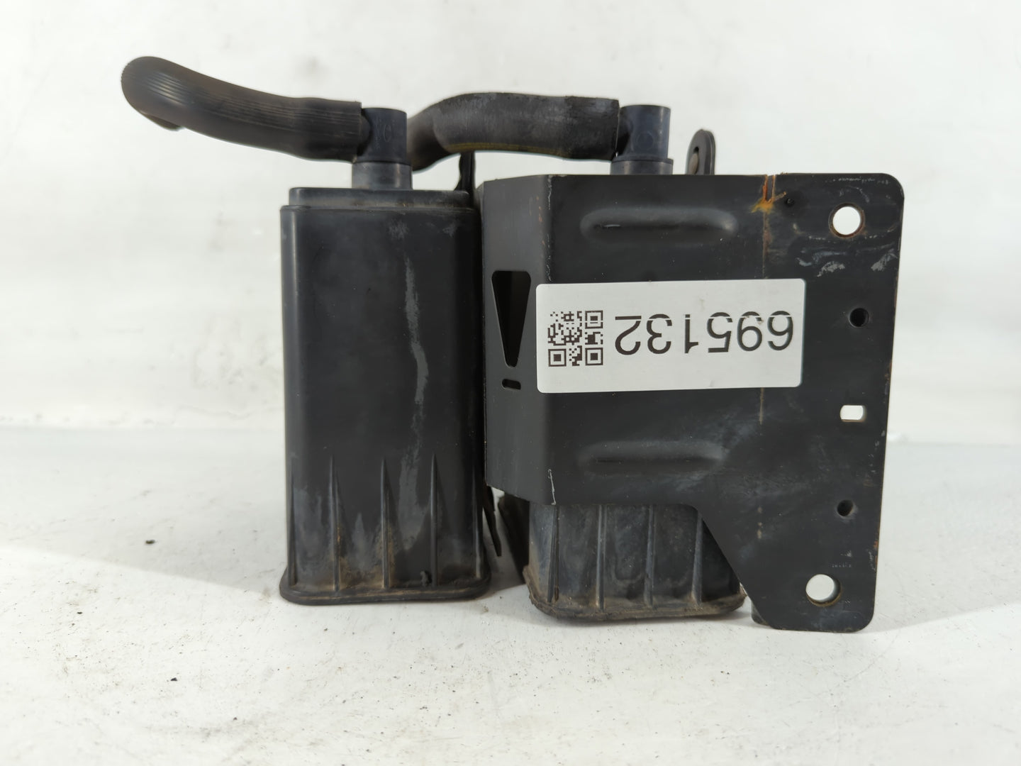 2005 Ford Thunderbird Fuel Vapor Charcoal Canister - Oemusedautoparts1.com