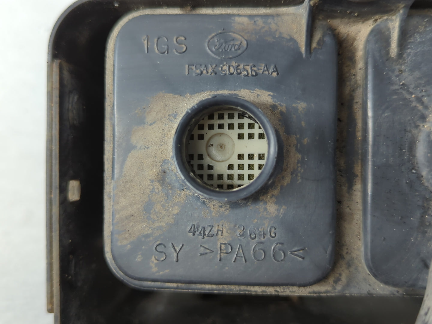 2005 Ford Thunderbird Fuel Vapor Charcoal Canister - Oemusedautoparts1.com