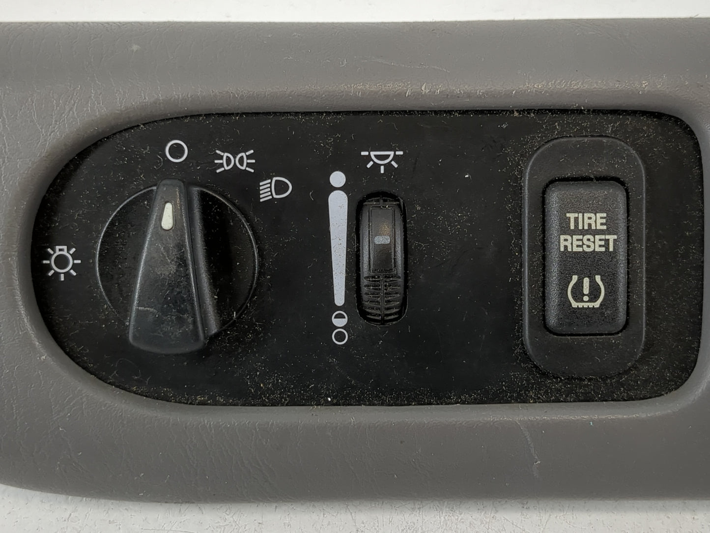 2005 Ford Windstar Headlight Head Light Switch Lamp Control 16044b79 - Oemusedautoparts1.com