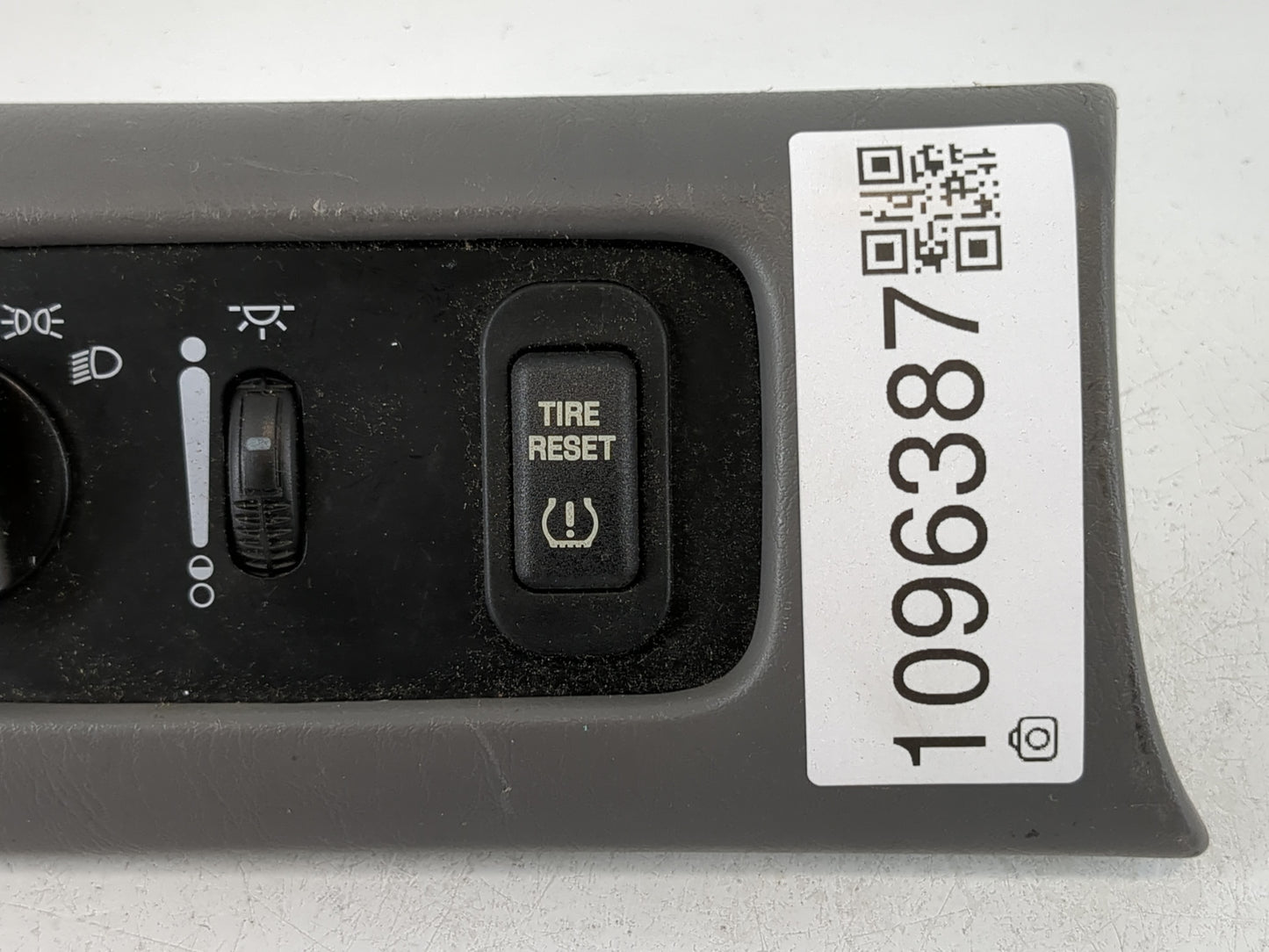 2005 Ford Windstar Headlight Head Light Switch Lamp Control 16044b79 - Oemusedautoparts1.com